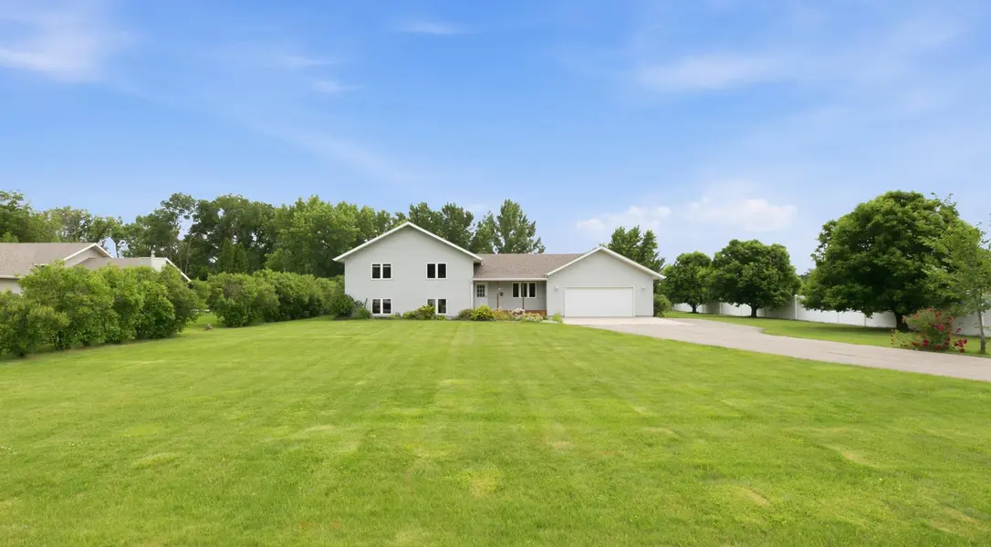 104 Golden Spike RD, West Fargo, ND 58078