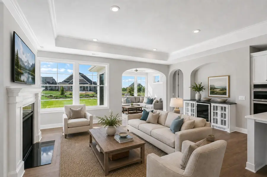 48 Spring Farm RD, North Oaks, MN 55127
