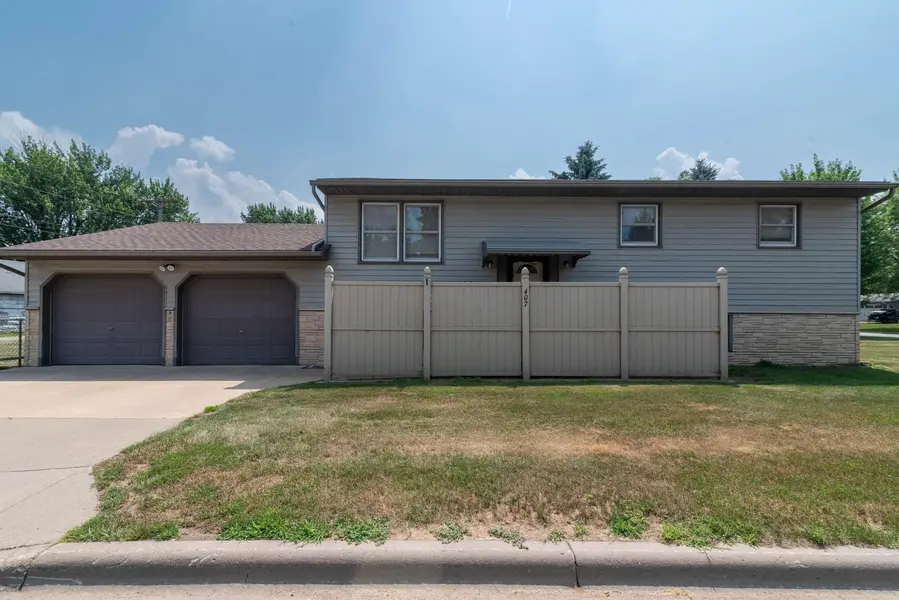 407 5th AVE SW, Little Falls, MN 56345