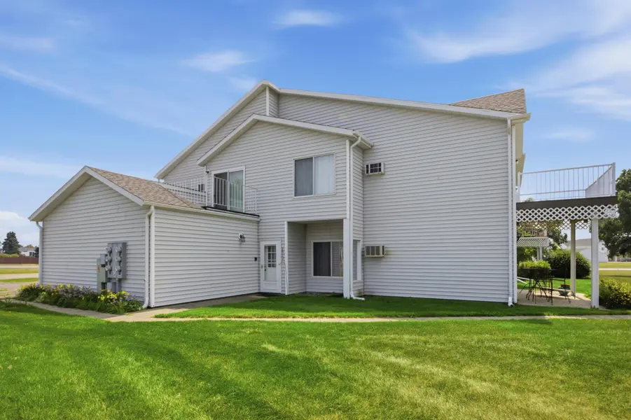2923 32nd ST S, Moorhead, MN 56560
