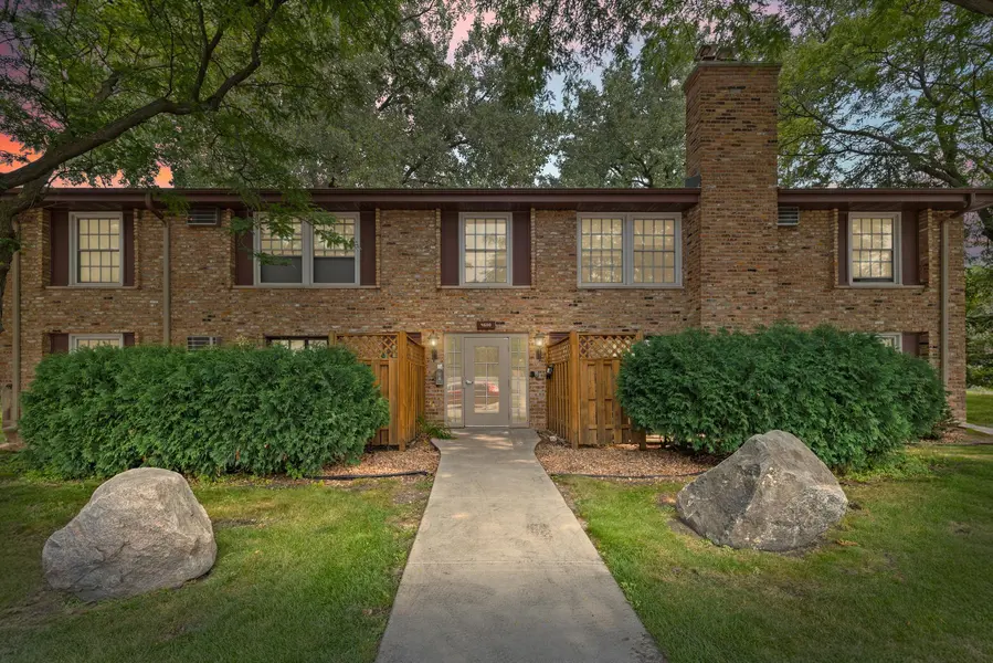 4600 Cedar Lake RD S #2, Saint Louis Park, MN 55416
