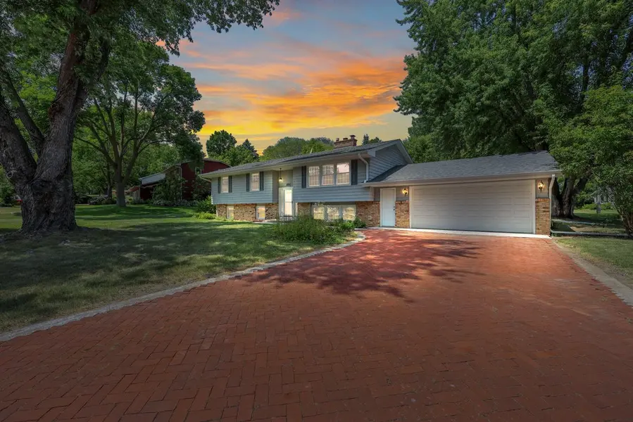 17610 24th AVE N, Plymouth, MN 55447