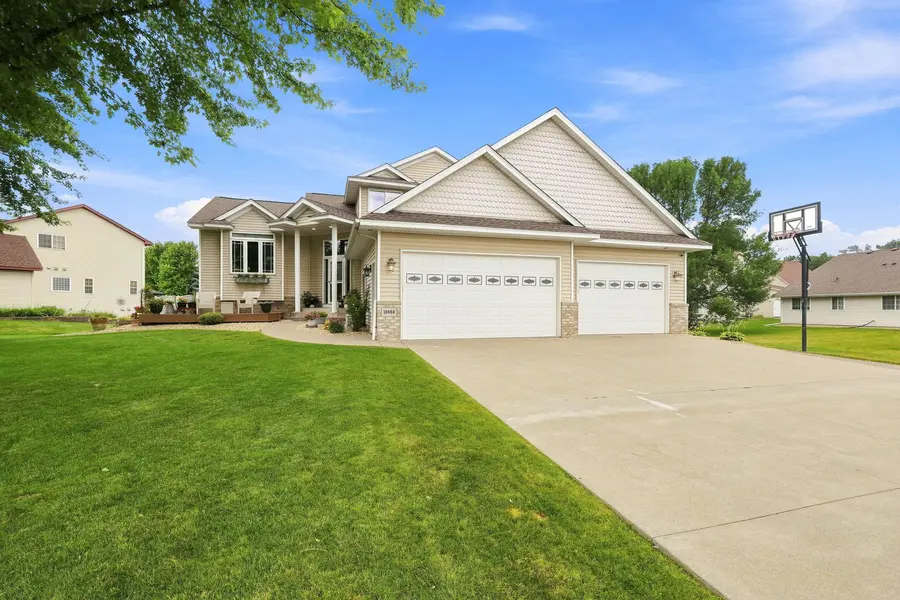 10444 Karston CIR, Albertville, MN 55301
