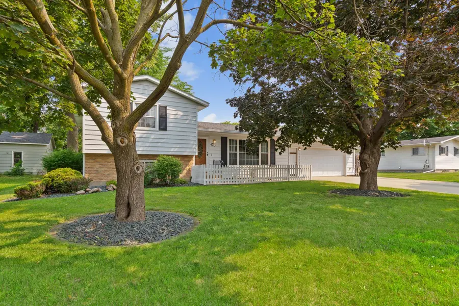470 16th ST NE, Owatonna, MN 55060
