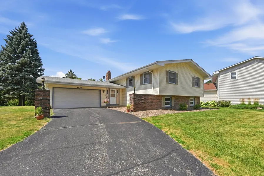 4636 Heritage Hills DR, Bloomington, MN 55437