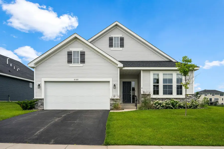 8388 Yearling DR, Woodbury, MN 55129