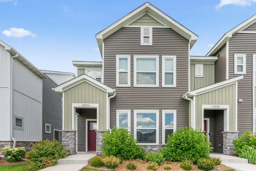 14524 Twin Lakes CIR, Burnsville, MN 55306