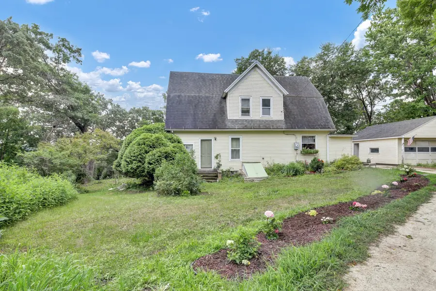 692 School DR, Zumbro Falls, MN 55991