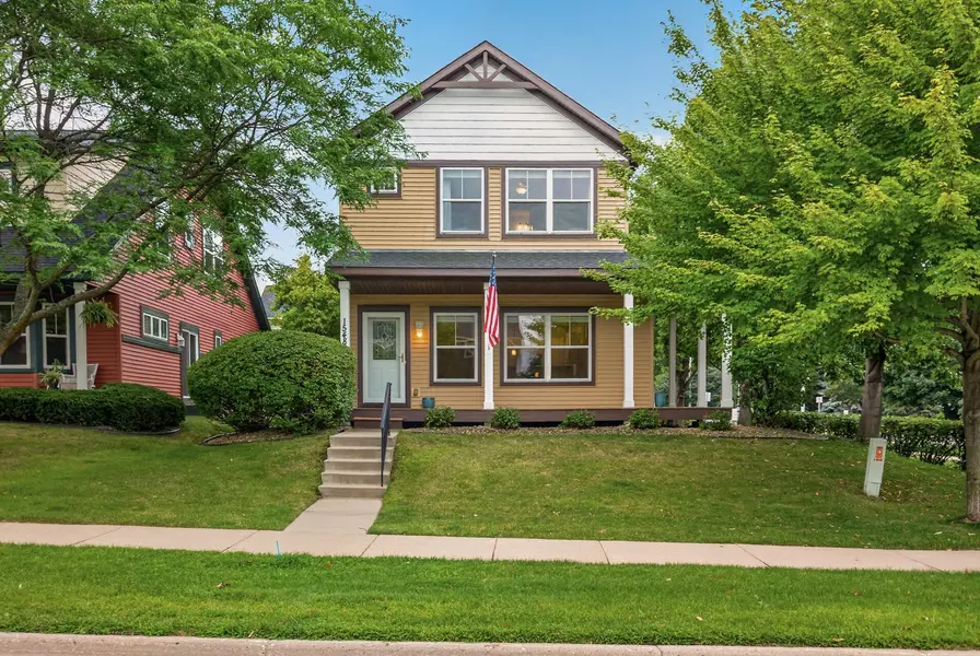 1548 Legacy Pkwy E, Maplewood, MN 55109