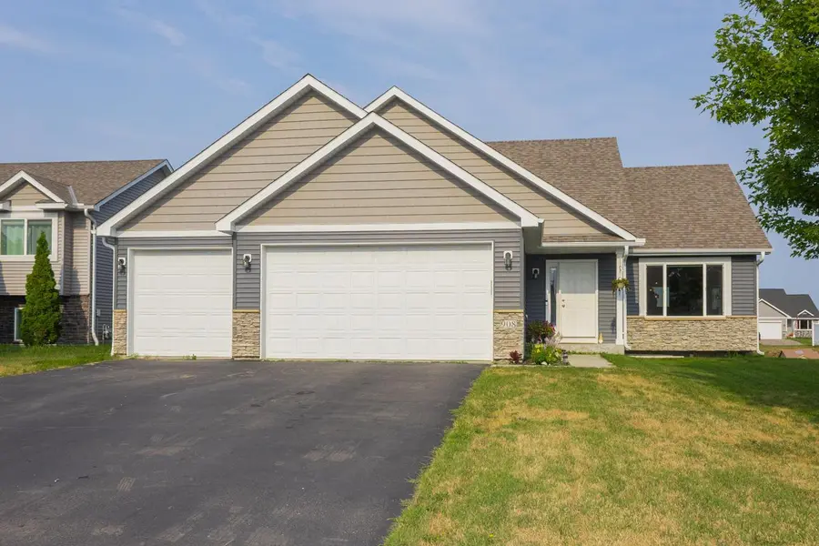 908 Ashford RD, Belle Plaine, MN 56011