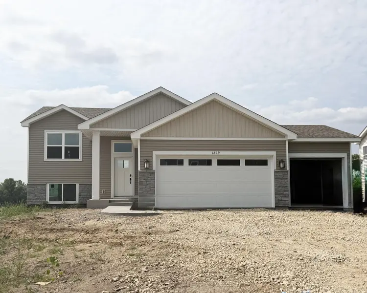 1829 Lincoln AVE, Saint Paul Park, MN 55016