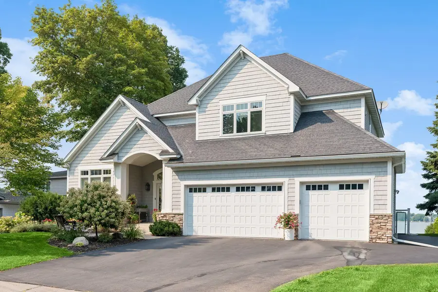 1936 Shorewood LN, Mound, MN 55364
