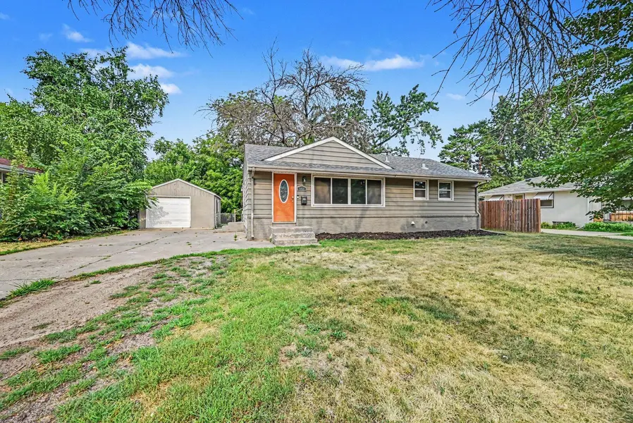 5931 Zenith AVE N, Brooklyn Center, MN 55429