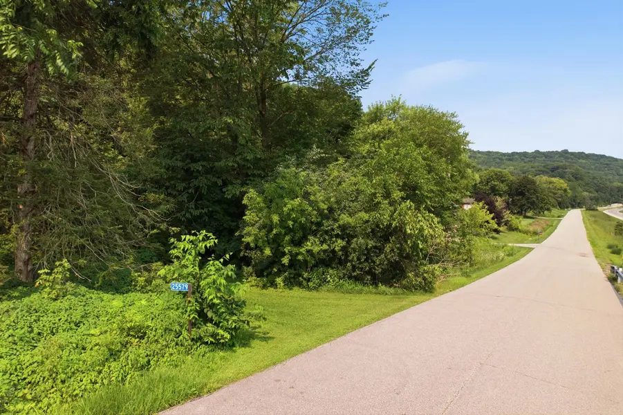 25579 Leeward RD, Winona, MN 55987