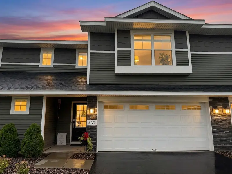 2172 Jasper CT, Hugo, MN 55038