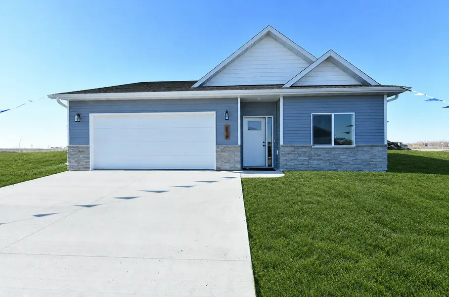 7030 65 ST S, Horace, ND 58047