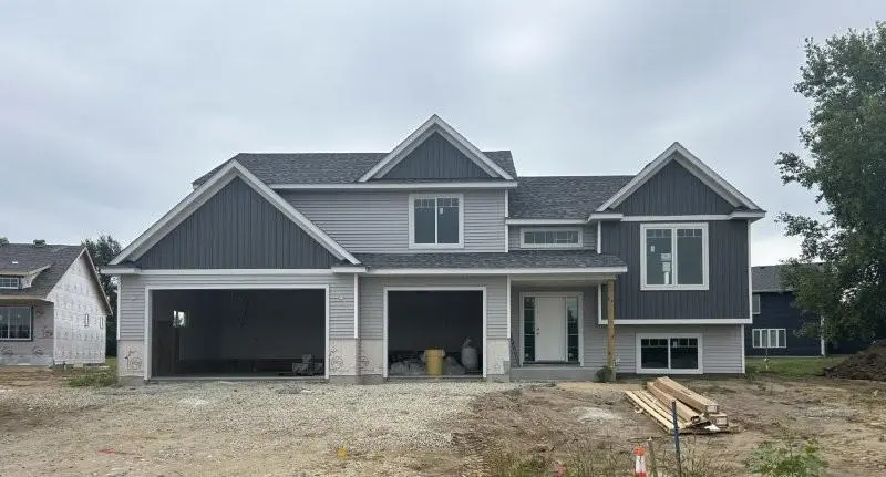 902 23rd St CIR NE, Kasson, MN 55944