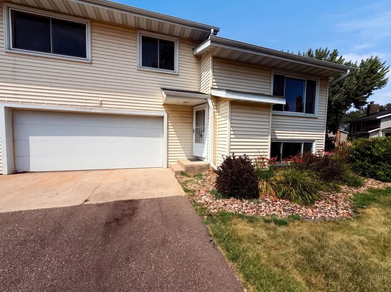 16066 Foliage AVE W, Rosemount, MN 55068
