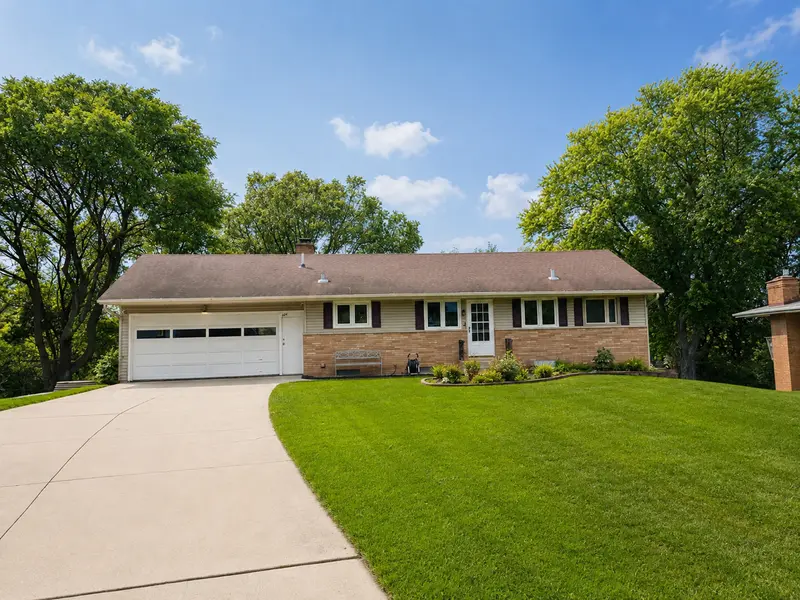 604 23rd ST NE, Rochester, MN 55906