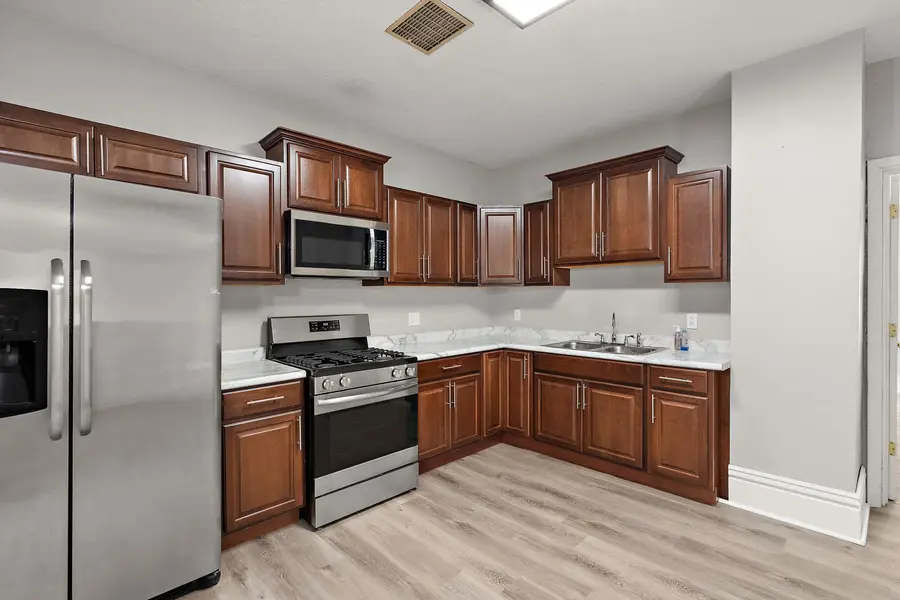 820 18th AVE N, Minneapolis, MN 55411