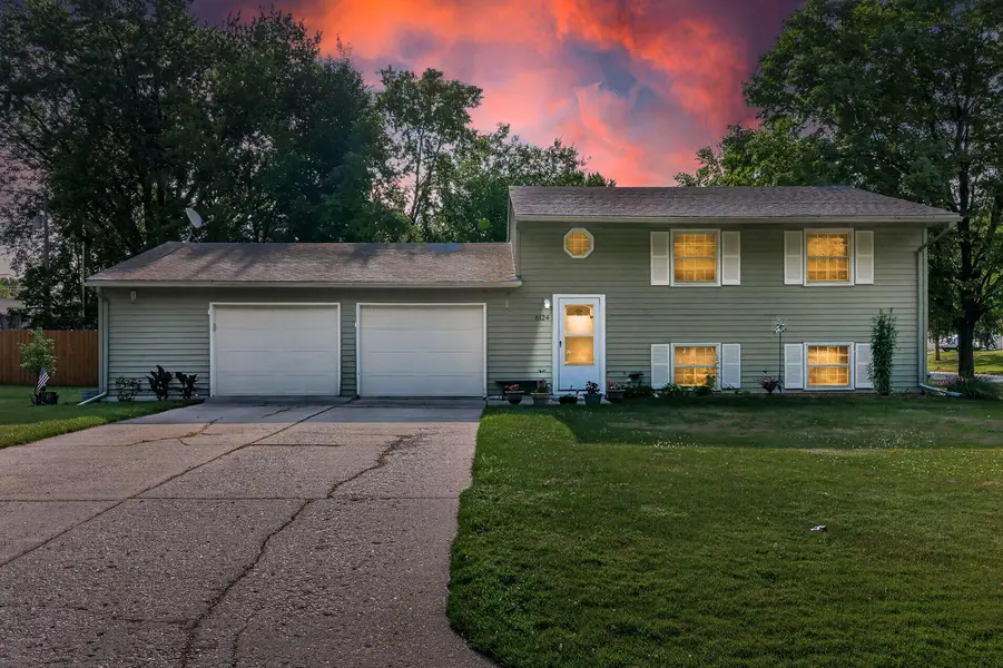 6124 Gettysburg AVE N, New Hope, MN 55428