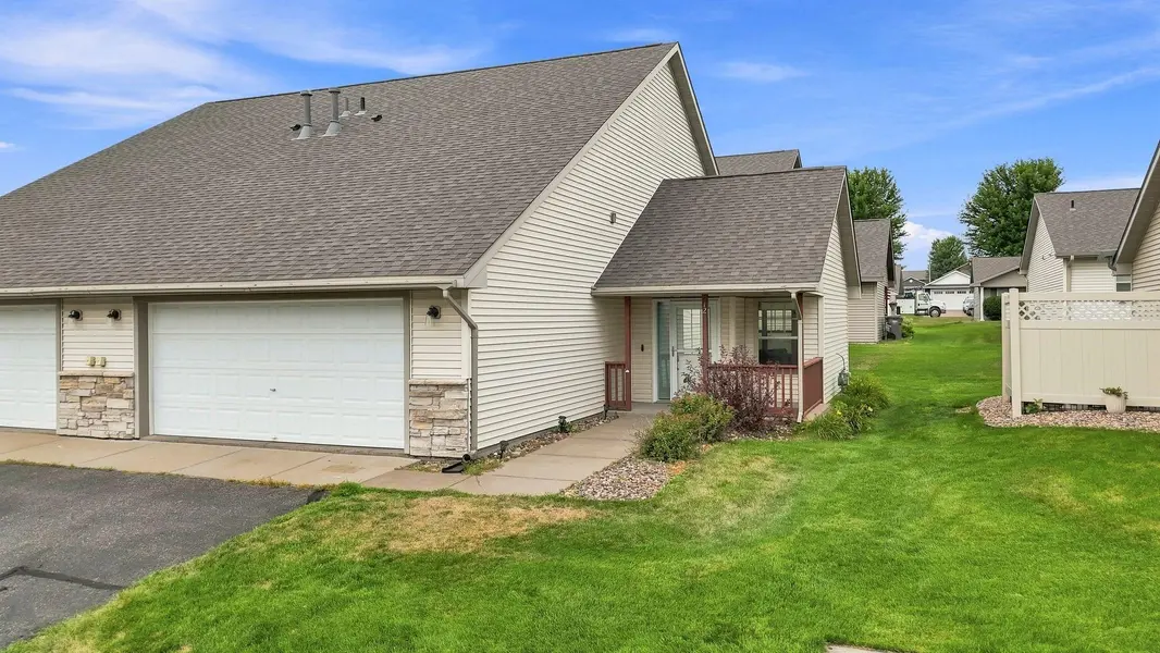 300 Cedar ST #12, Baldwin, WI 54002