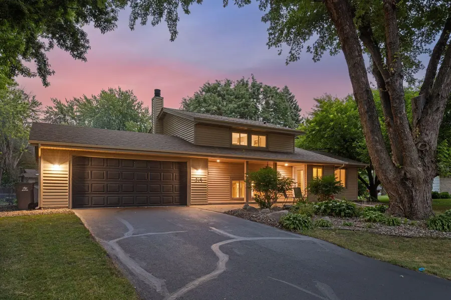514 Laredo LN, Chanhassen, MN 55317