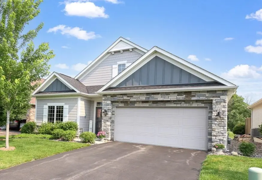 13589 Crownline DR NE, Prior Lake, MN 55372