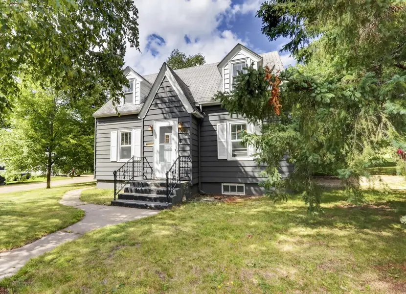 401 NE 7th ST, Grand Rapids, MN 55744