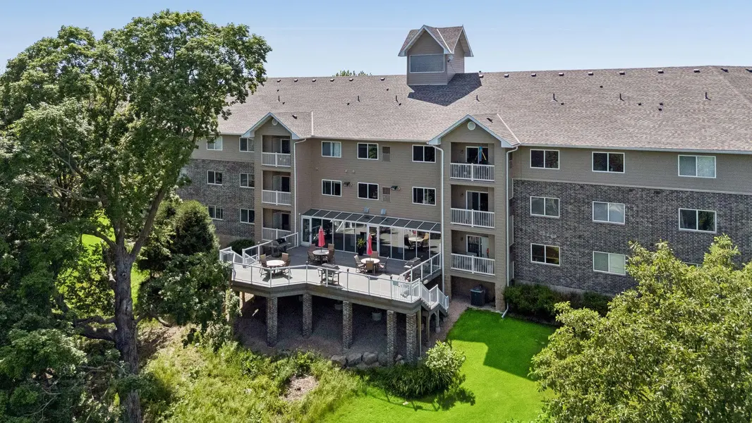1321 Lake DR W #123, Chanhassen, MN 55317