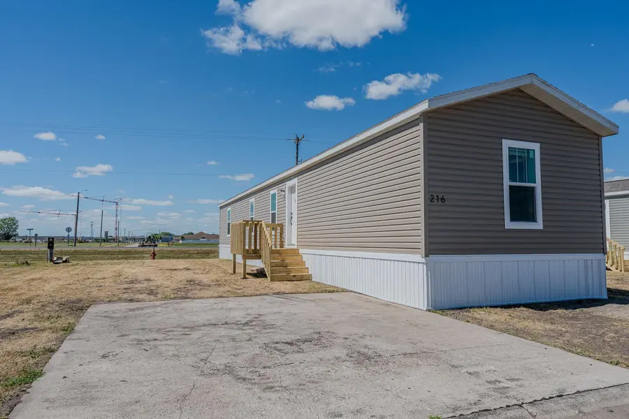 218 8th ST NW, Dilworth, MN 56529