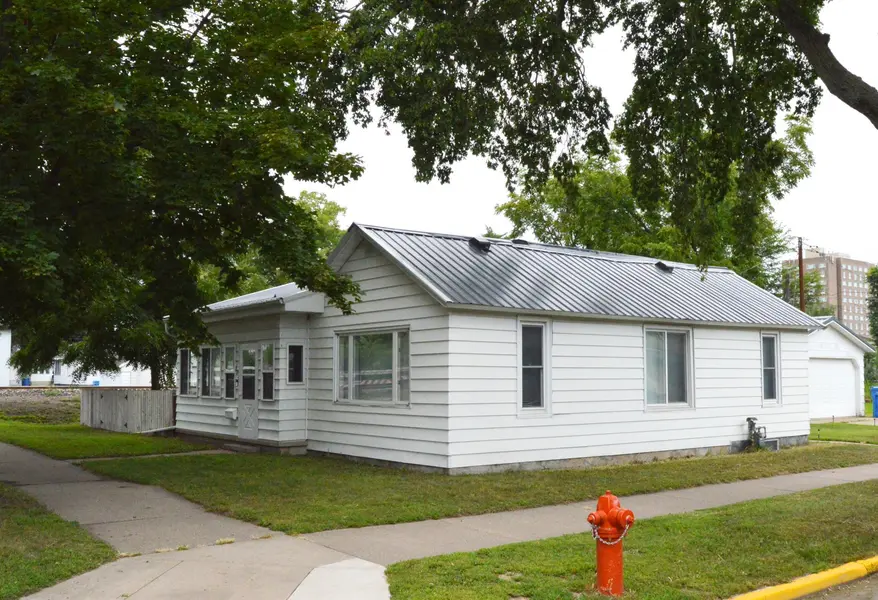574 Wilson ST, Winona, MN 55987