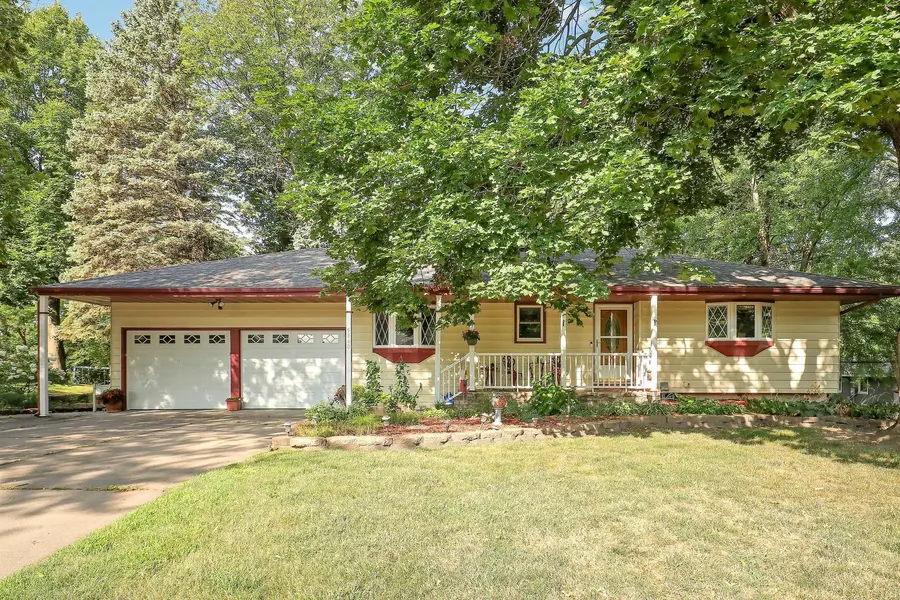 5840 Tennison DR NE, Fridley, MN 55432