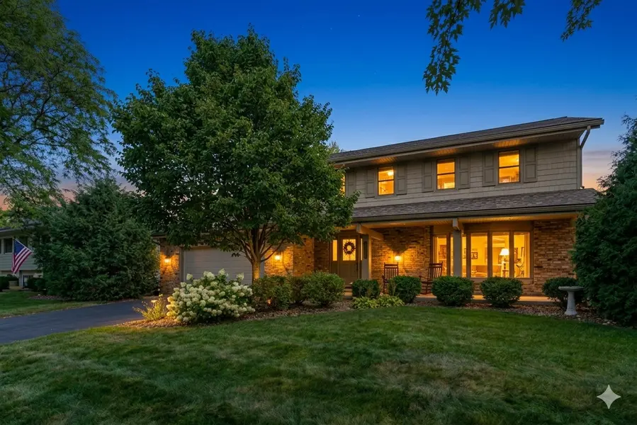 9903 Balmoral LN, Eden Prairie, MN 55347