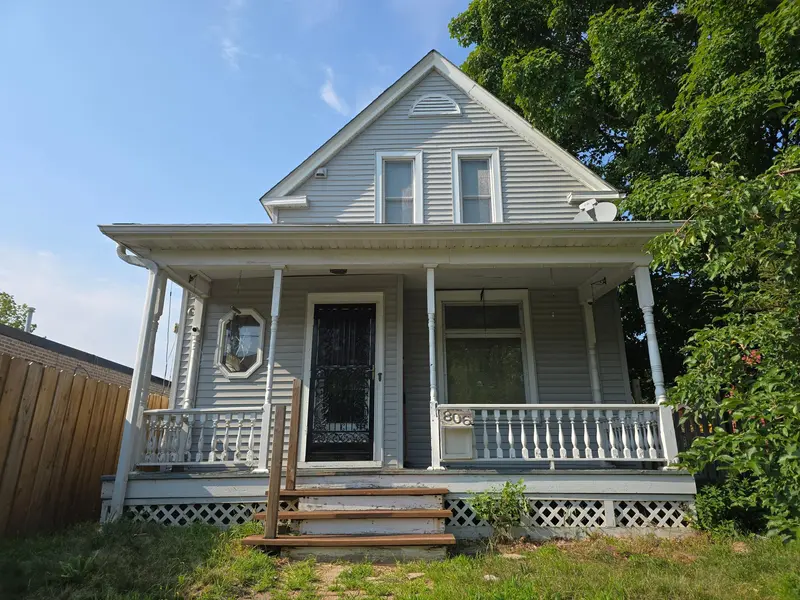 806 E 36th ST, Minneapolis, MN 55407