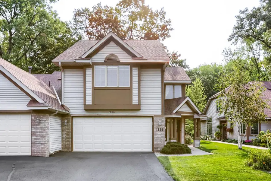 1896 Beebe RD, Maplewood, MN 55109