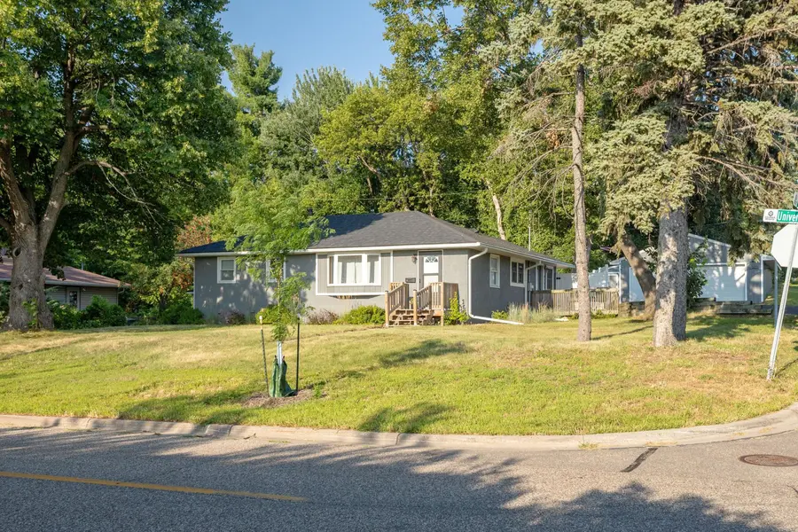 4205 University AVE NE, Columbia Heights, MN 55421