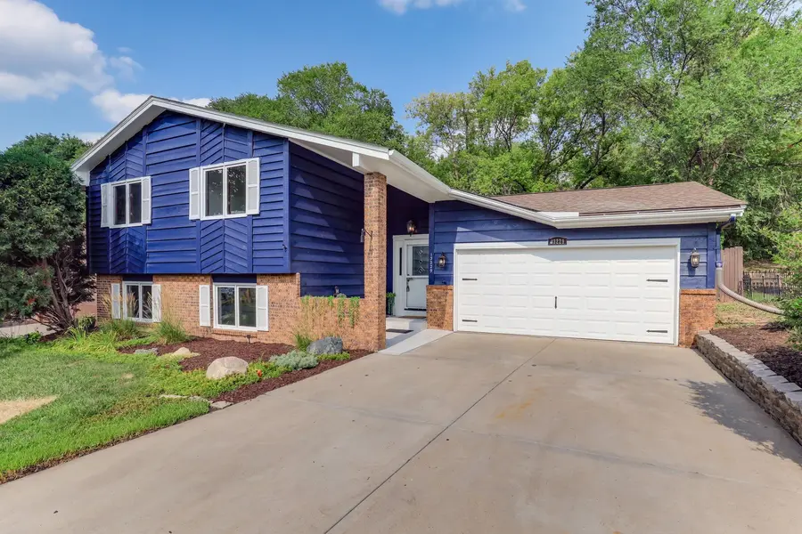 13229 Court PL, Burnsville, MN 55337