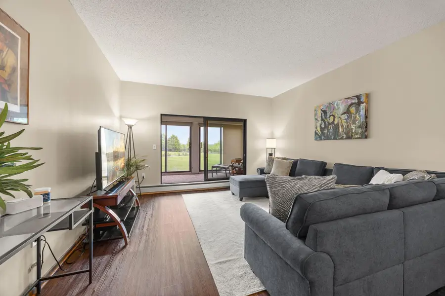 2275 Youngman AVE #106W, Saint Paul, MN 55116