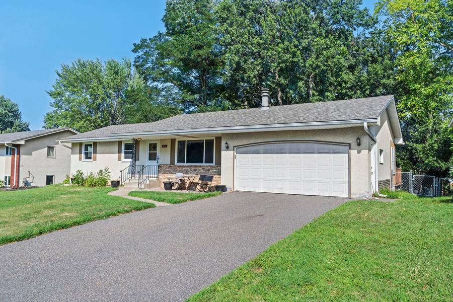 4832 Flag AVE N, New Hope, MN 55428