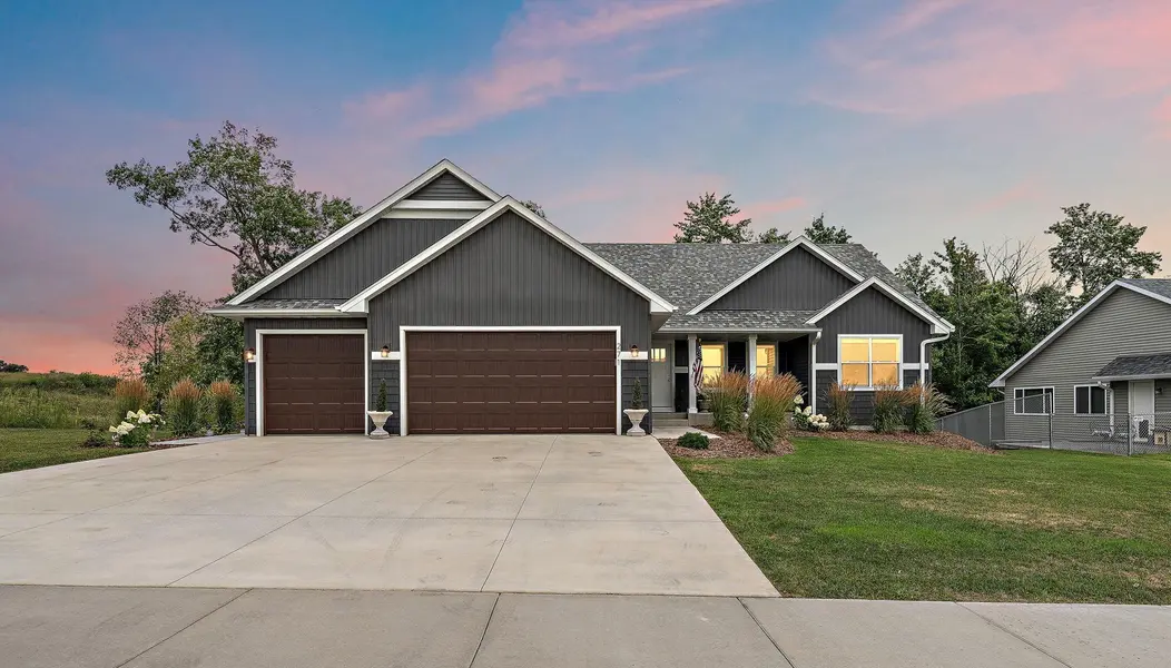 271 Eagle Ridge DR, Roberts, WI 54023