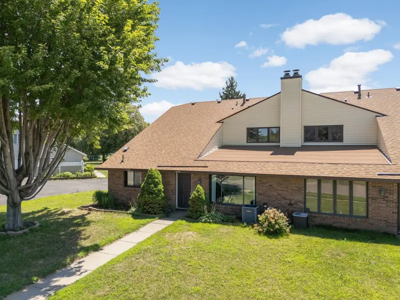 8296 144th ST W, Apple Valley, MN 55124