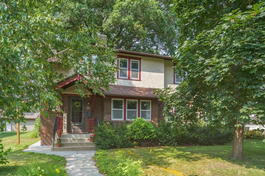 2133 Goodrich AVE, Saint Paul, MN 55105
