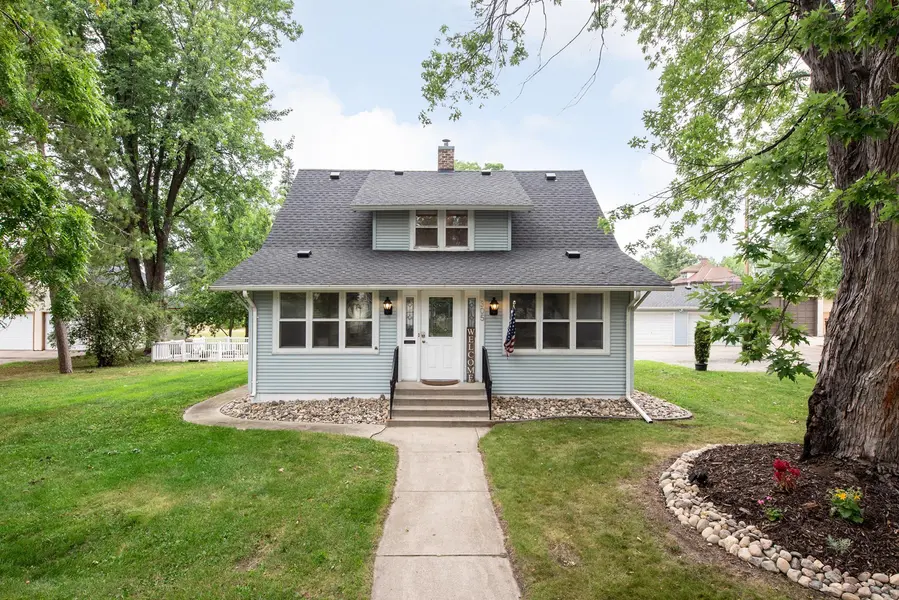 305 8th AVE E, Alexandria, MN 56308