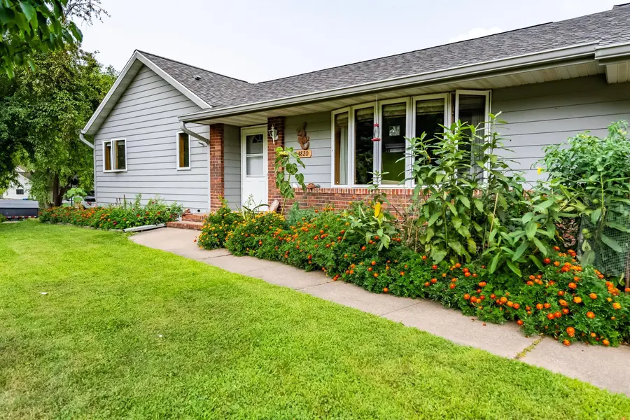 4820 13th ST, Winona, MN 55987