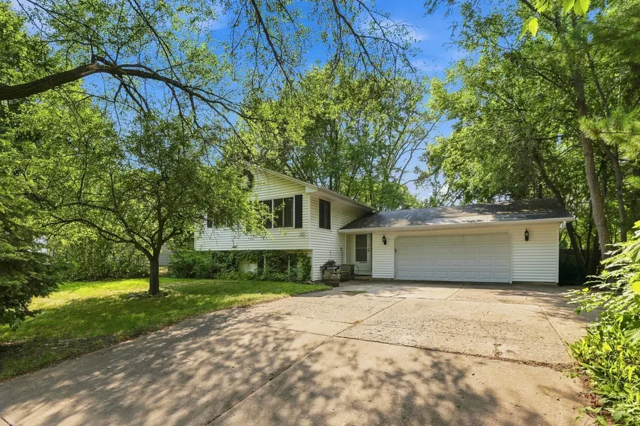 1325 Xylon AVE N, Champlin, MN 55316
