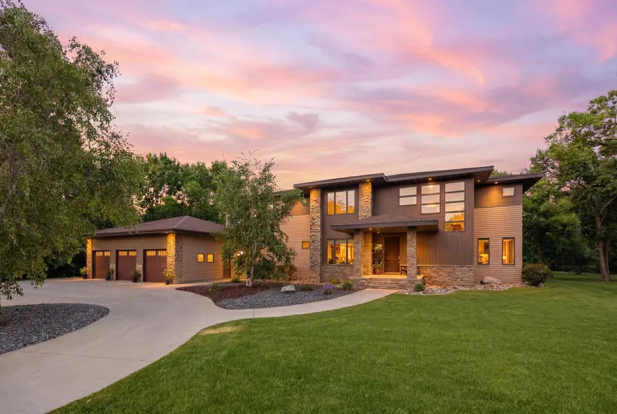 122 Golden Spike RD, West Fargo, ND 58078
