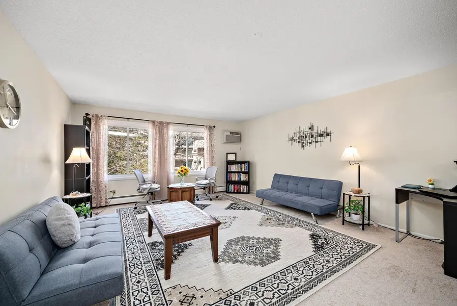 10211 Cedar Lake RD #204, Minnetonka, MN 55305
