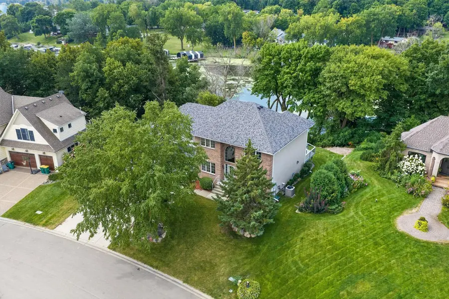 1145 Cove CIR, Minnetrista, MN 55364