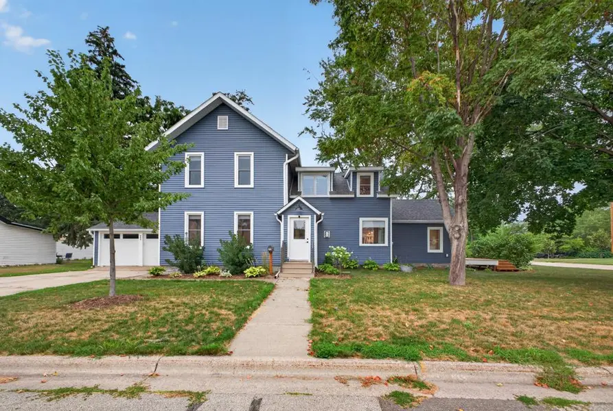 809 S Prairie ST, Lake City, MN 55041